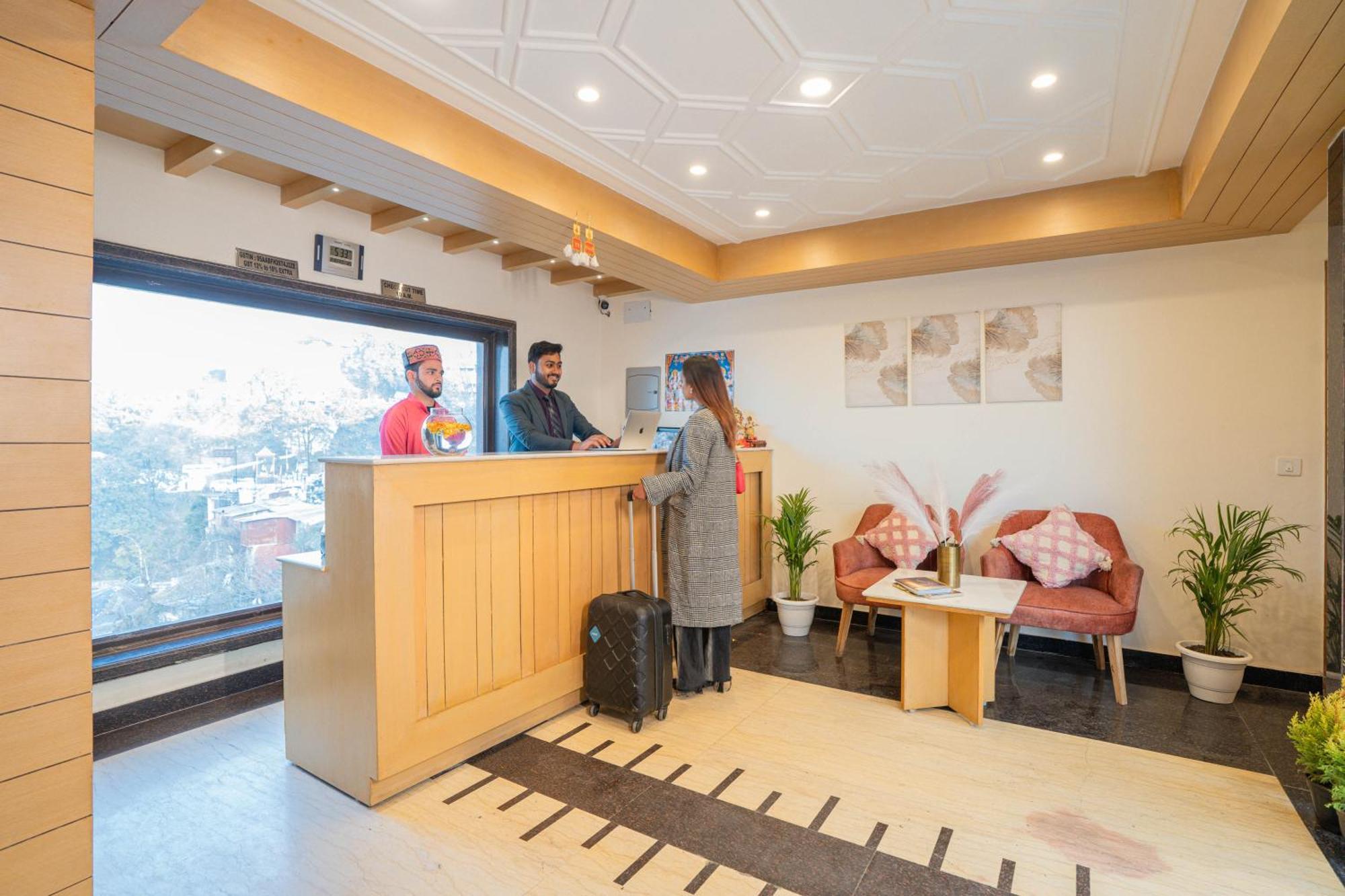 Super Hotel By Perfectstayz Mall Road Mussoorie Dış mekan fotoğraf